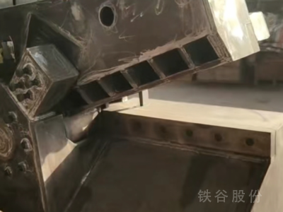 250噸加重型打包機現(xiàn)貨圖4