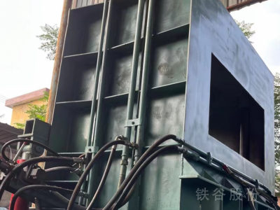 江陰產(chǎn)250噸立式打包機(jī)，包塊1.1?1.6米圖6
